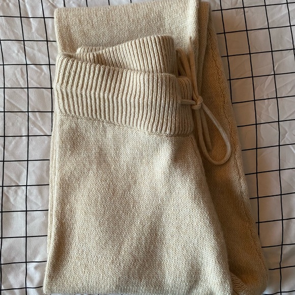 h&m cream-coloured knit sweatpants - Picture 5 of 5